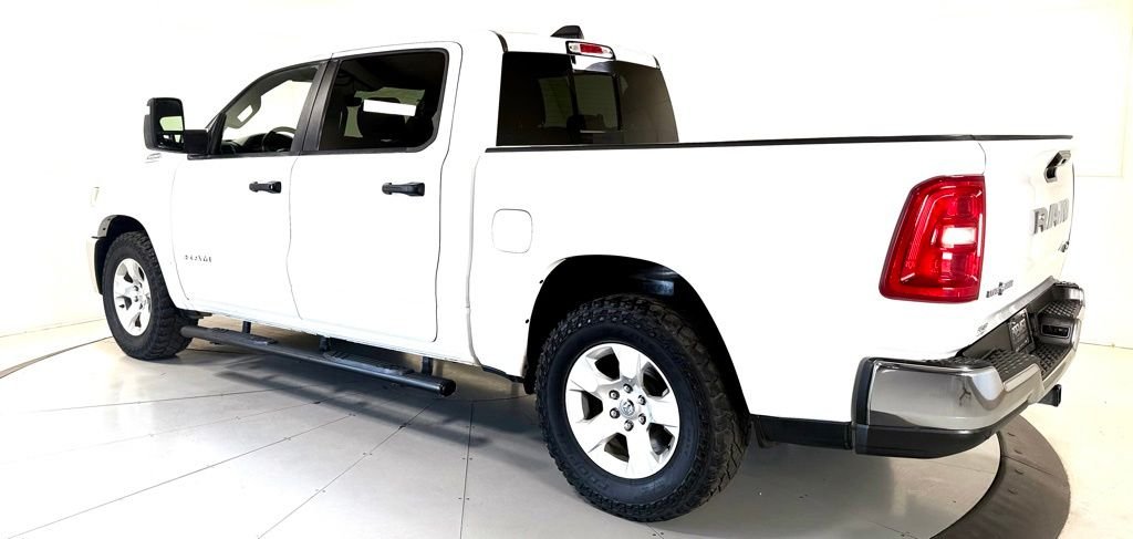 Used 2025 White Ram Big Horn/Lone Star image 6
