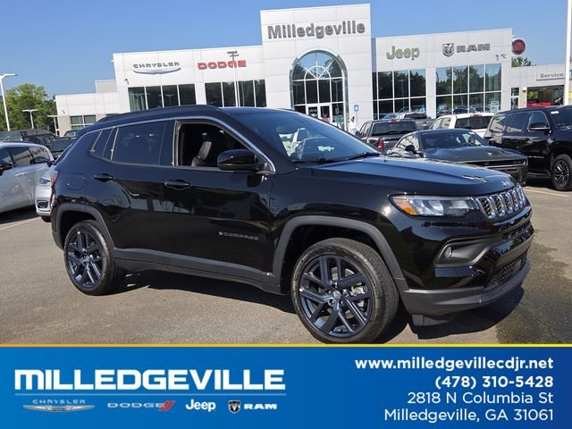 New 2026 Diamond Black Crystal Pearlcoat Jeep Latitude image 1