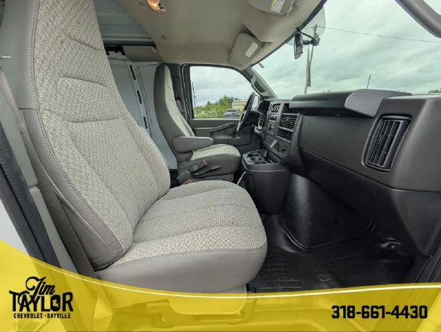 2026 Chevrolet Express Cargo Work Van - Photo 22