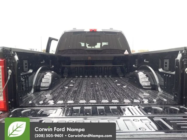 New 2026 Agate Black Metallic Ford King Ranch image 29