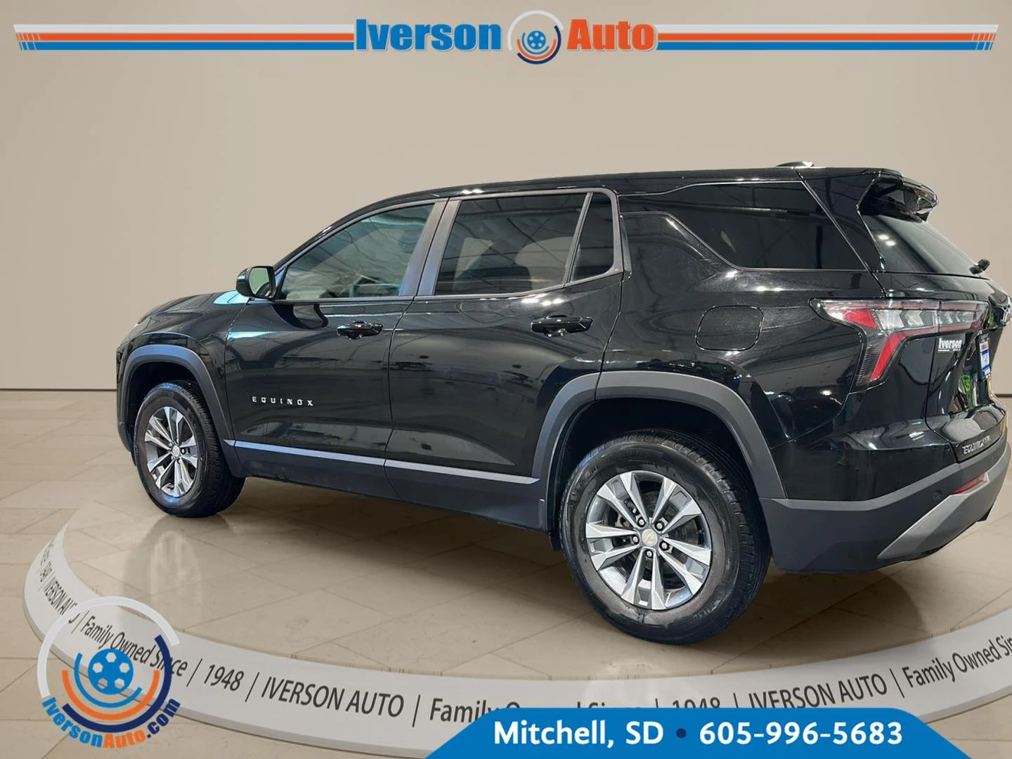 Used 2026 Mosaic Black Metallic Chevrolet AWD LT image 5
