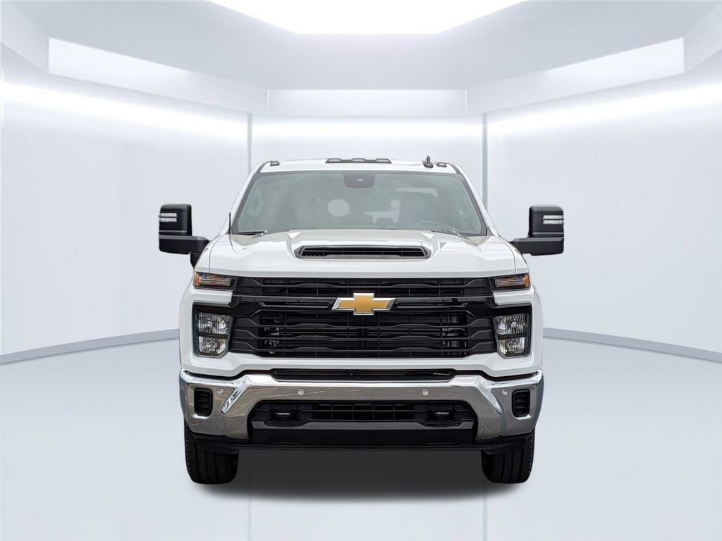 New 2026 Summit White Chevrolet WT image 10