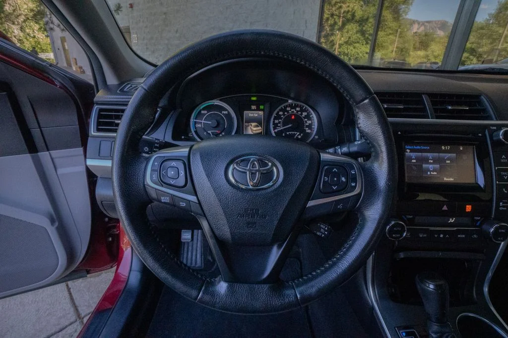Used 2015 Red Toyota SE image 12