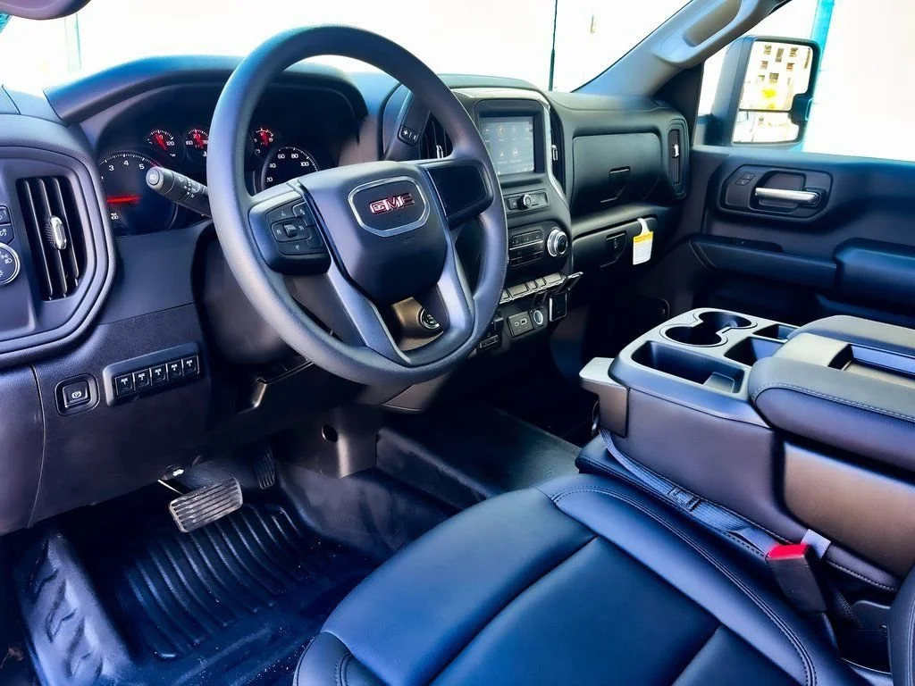 2025 GMC Sierra 2500HD Pro - Photo 17