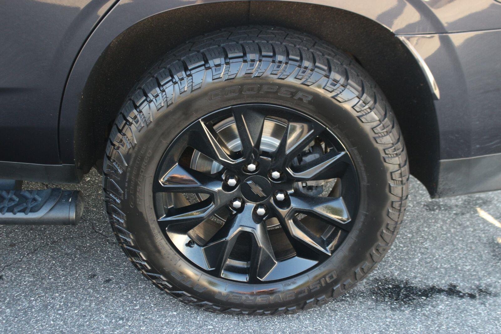 Used 2023 DARK ASH METALLIC Chevrolet Z71 image 44