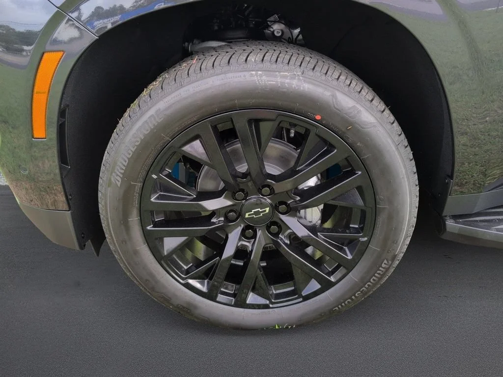 New 2026 Dark Ash Metallic Chevrolet Premier image 11