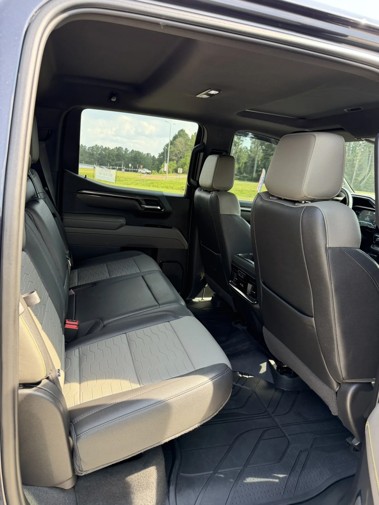Used 2022 Dark Ash Metallic Chevrolet ZR2 image 8