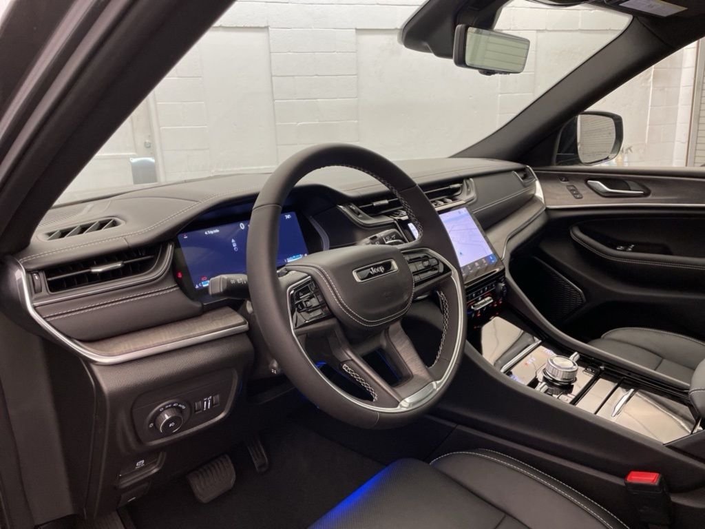 2025 Jeep Grand Cherokee L Overland - Photo 18