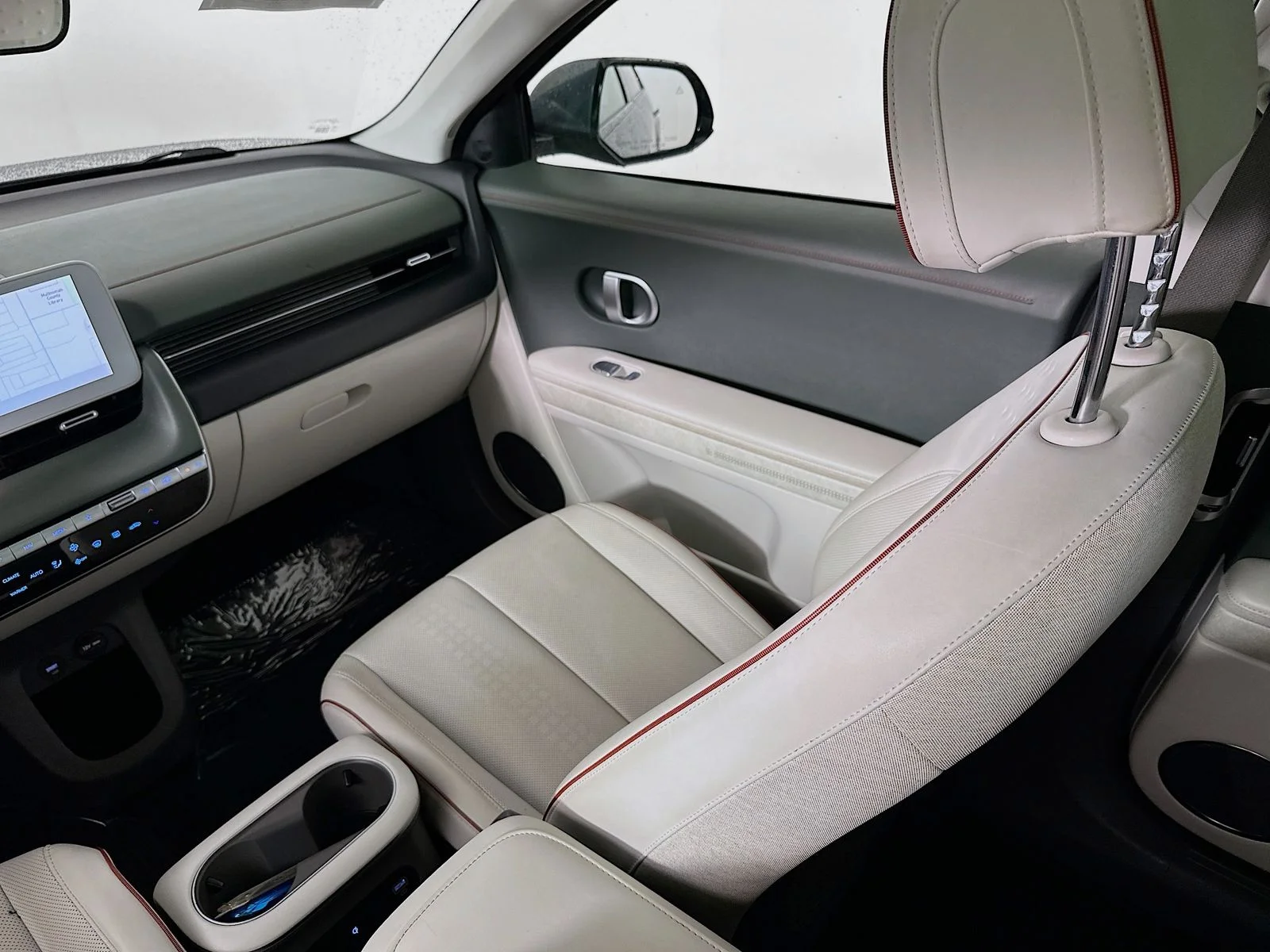 Used 2023 Digital Teal Hyundai Limited image 24