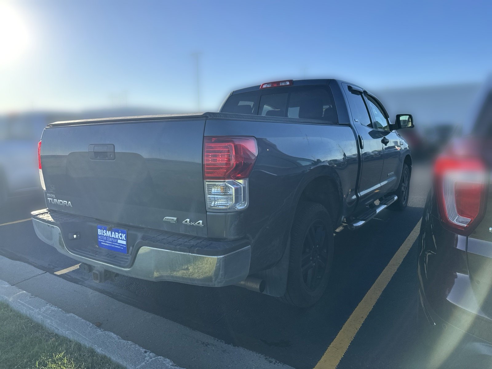 Used 2010 Blue Toyota Grade image 3