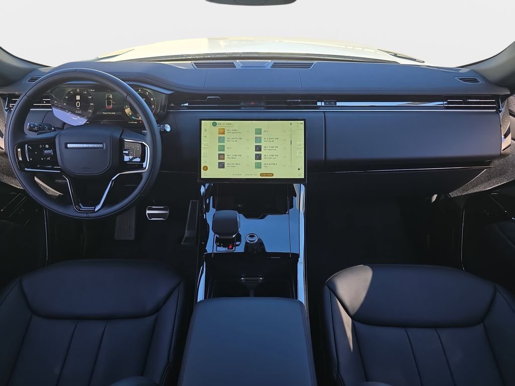 New 2026 Fuji White Land Rover Dynamic SE image 9