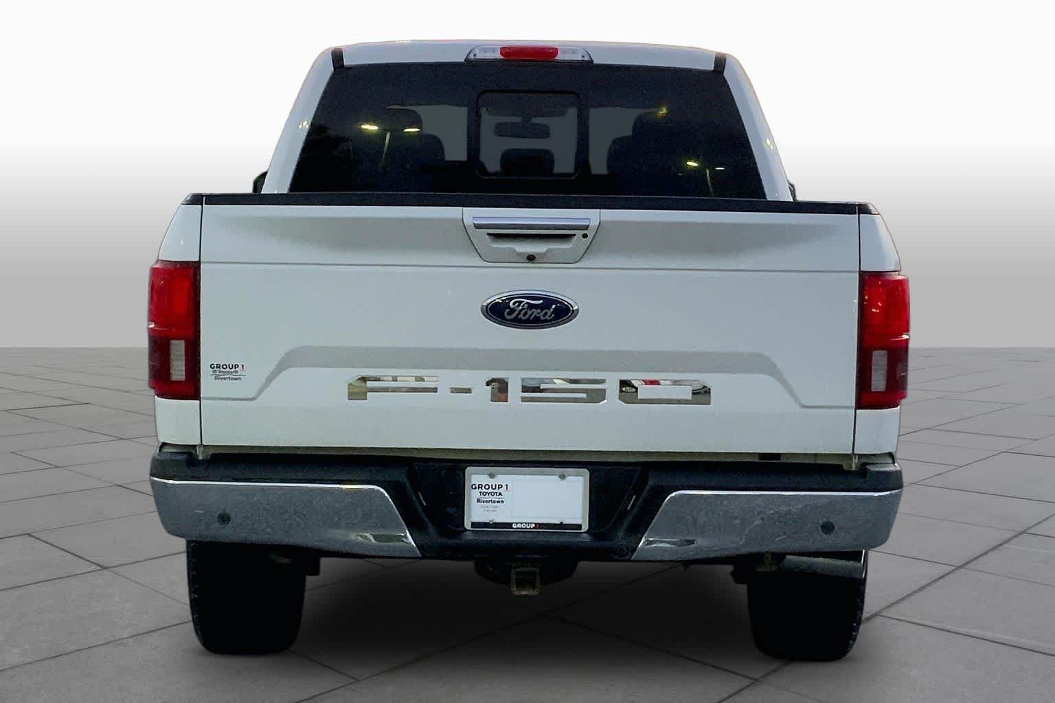 Used 2019 Oxford White Ford LARIAT image 4