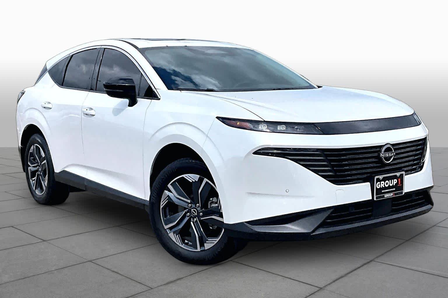 Used 2025 Everest White Pearl Tricoat Nissan SL image 3
