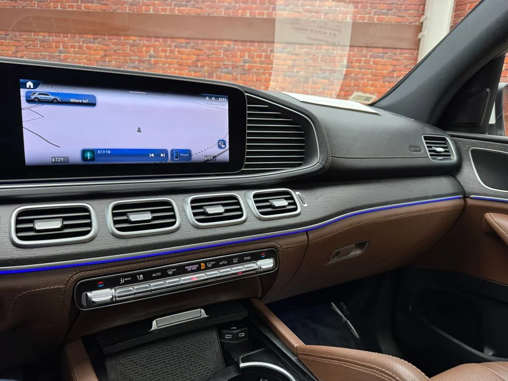 Used 2024 White Mercedes-Benz GLE 350 image 18