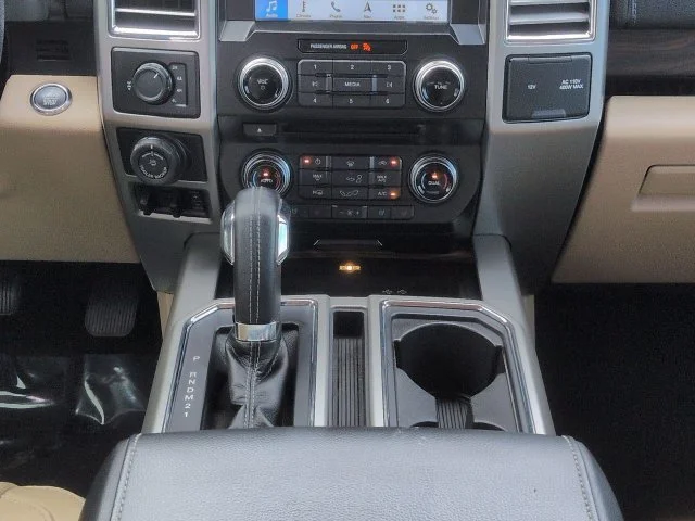Used 2016 Bronze Fire Metallic Ford Lariat image 19