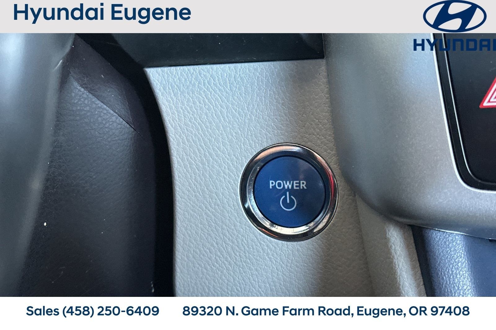Used 2019 White Toyota XLE image 30
