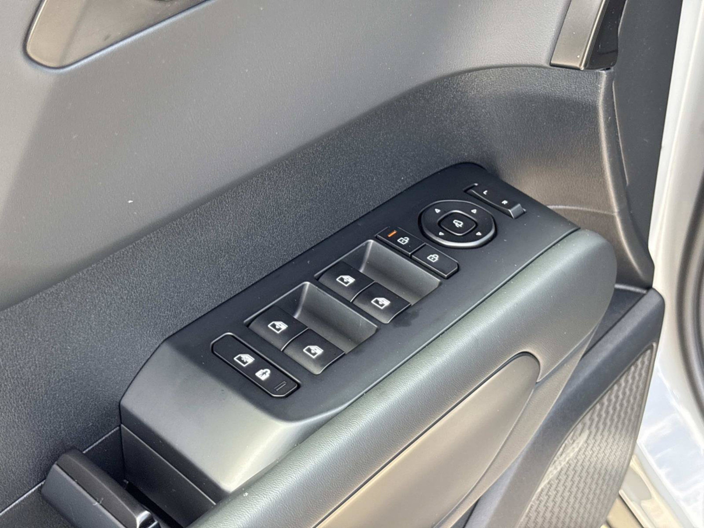 New 2027 Wolf Gray Kia X-Line SX image 19