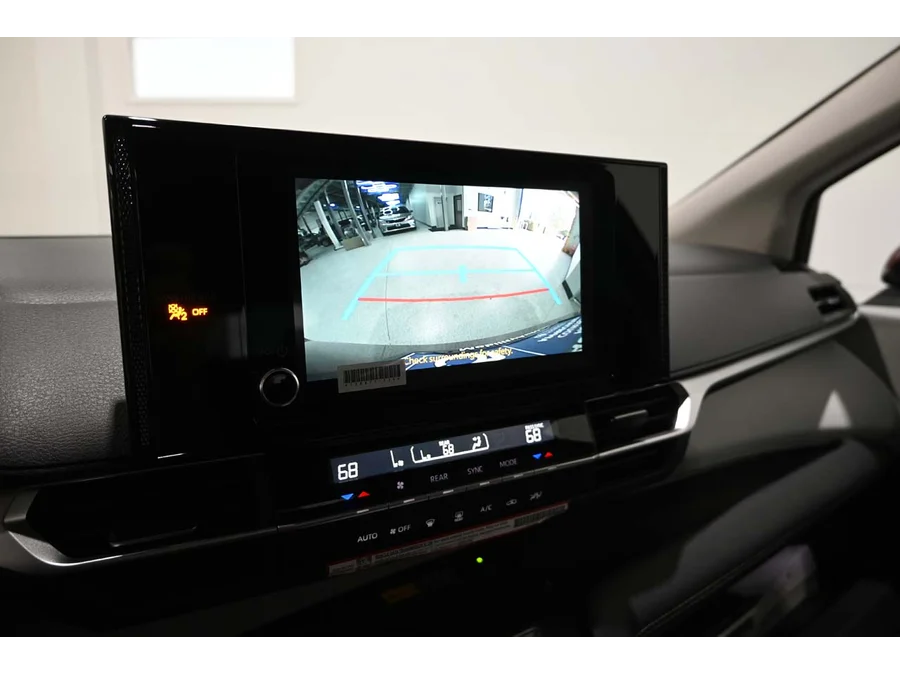 2026 Toyota Sienna LE - Photo 36