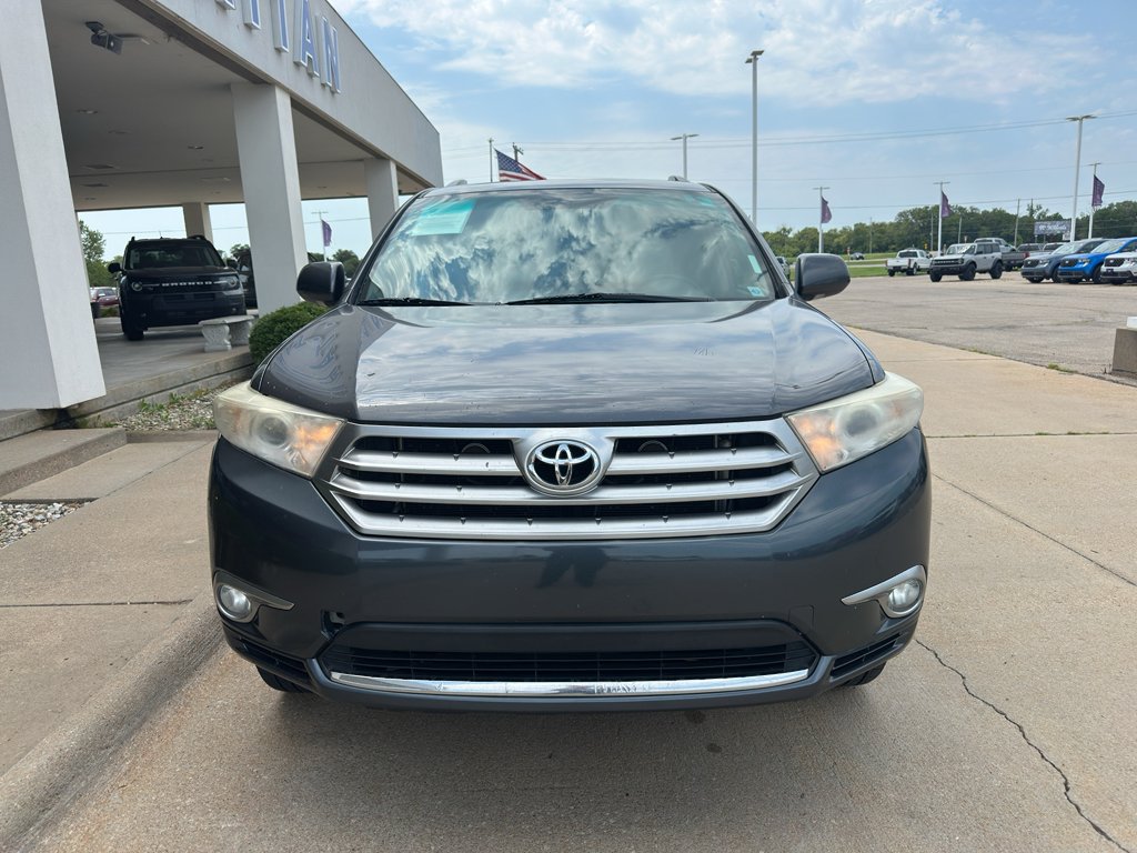 Used 2011 Toyota Highlander Limited with VIN 5TDDK3EH5BS066300 for sale in Manhattan, KS