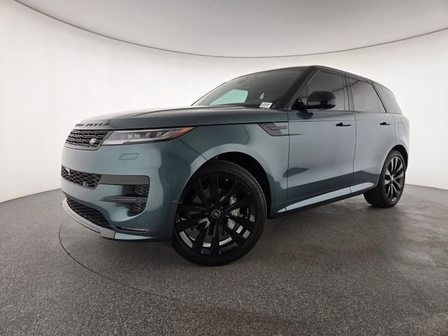 Used 2025 Green Land Rover Dynamic SE image 1