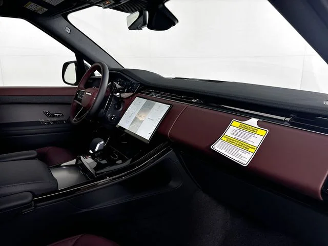 New 2026 White Land Rover Dynamic SE image 27