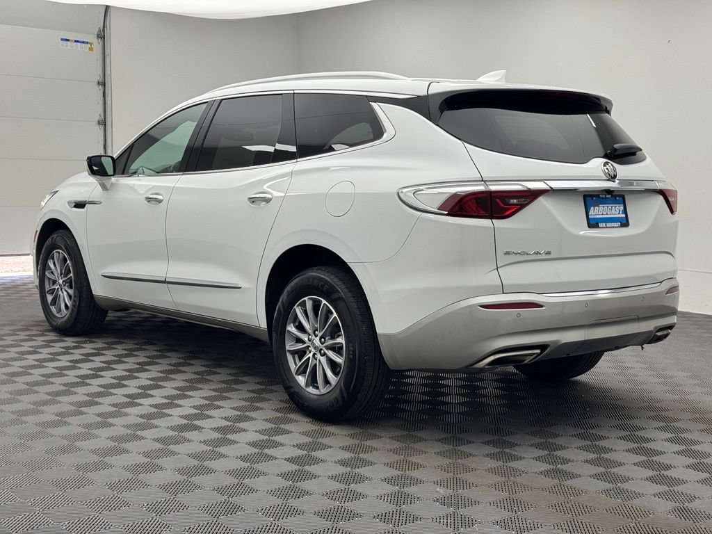 Used 2023 Summit White Buick Essence image 11