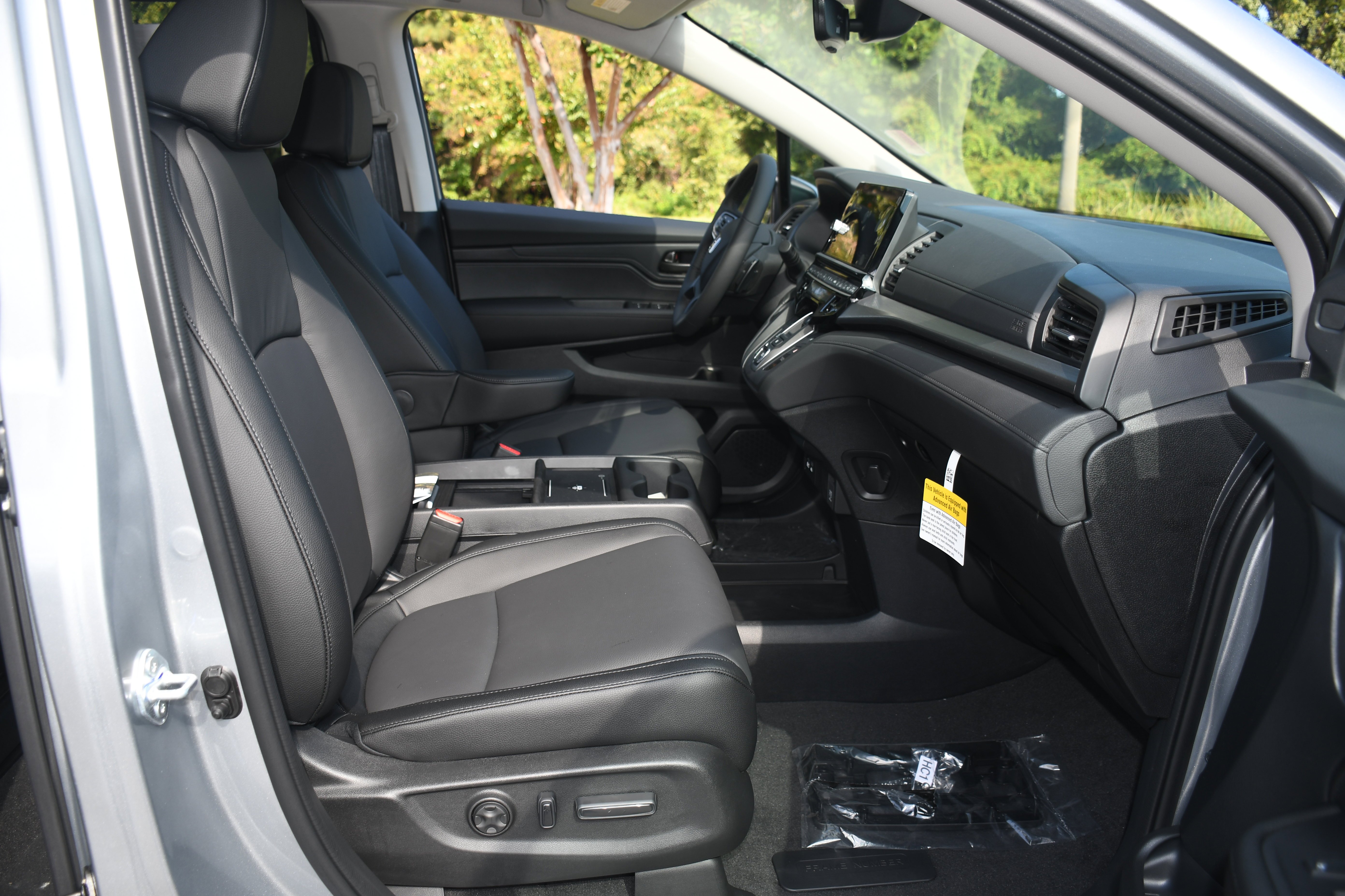 2026 Honda Odyssey EX-L - Photo 11