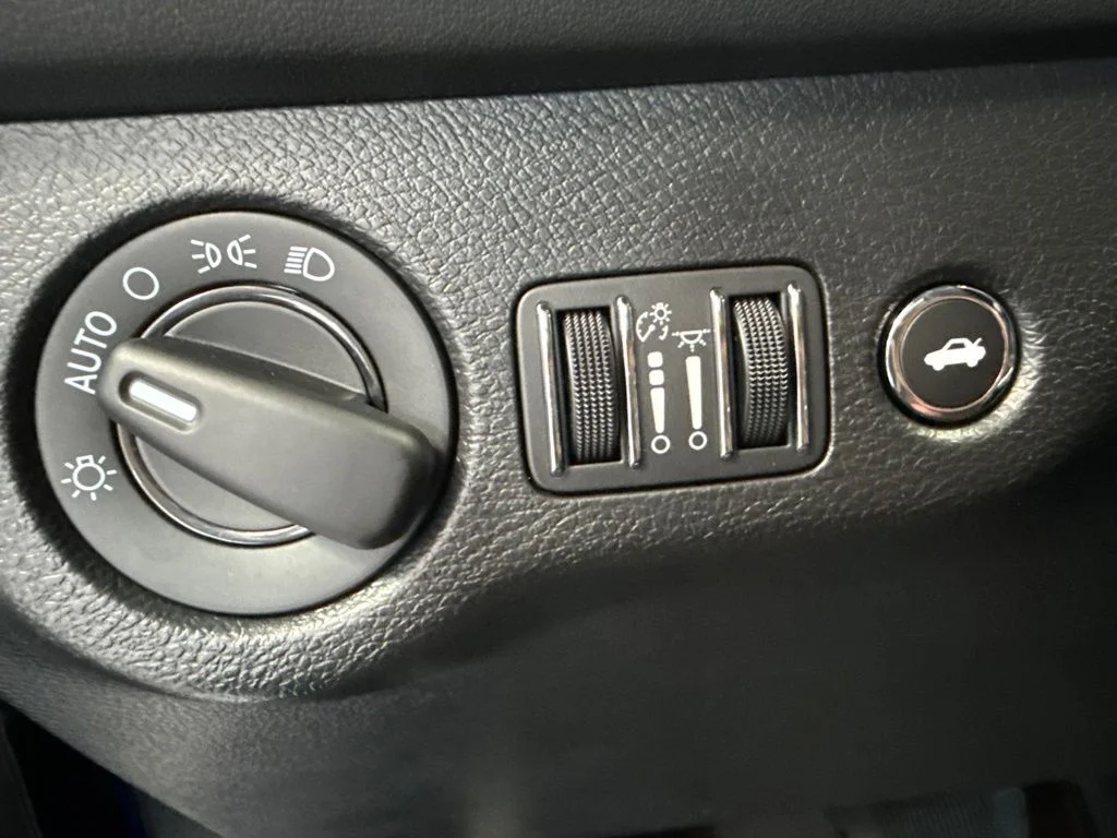 Used 2022 Blue Dodge SRT Hellcat image 17