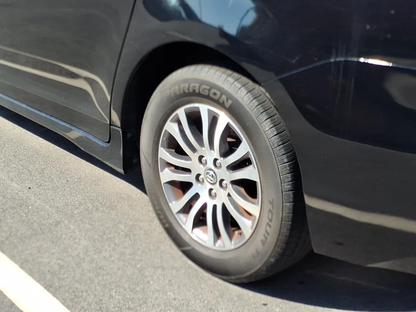 Used 2019 Midnight Black Metallic Toyota XLE image 15