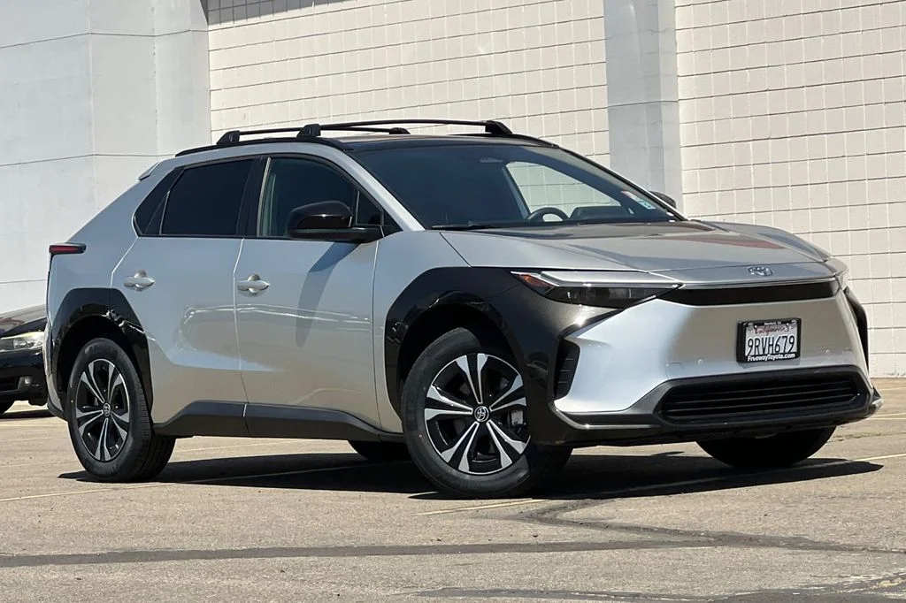 Used 2025 Toyota bZ4X XLE with VIN JTMAAAAA1SA056797 for sale in Hanford, CA
