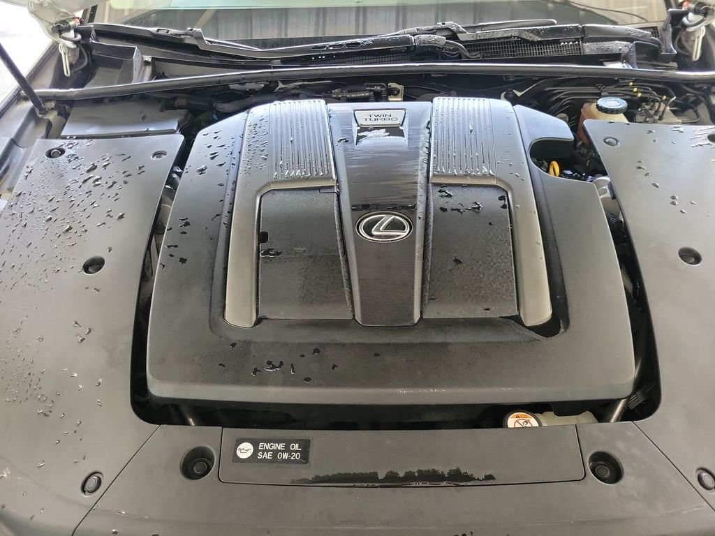 Used 2018 White Lexus 500 Base image 41