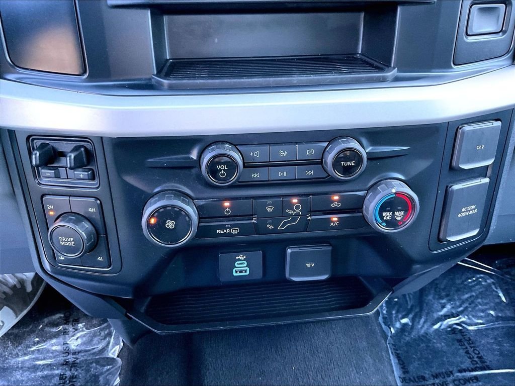 Used 2023 Carbonized Gray Metallic Ford XLT FX4 CrewCab image 25