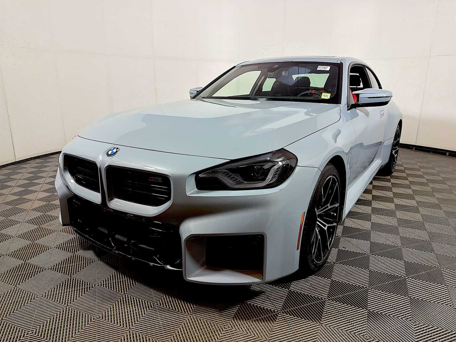 Used 2025 Brooklyn Grey Metallic BMW  image 3