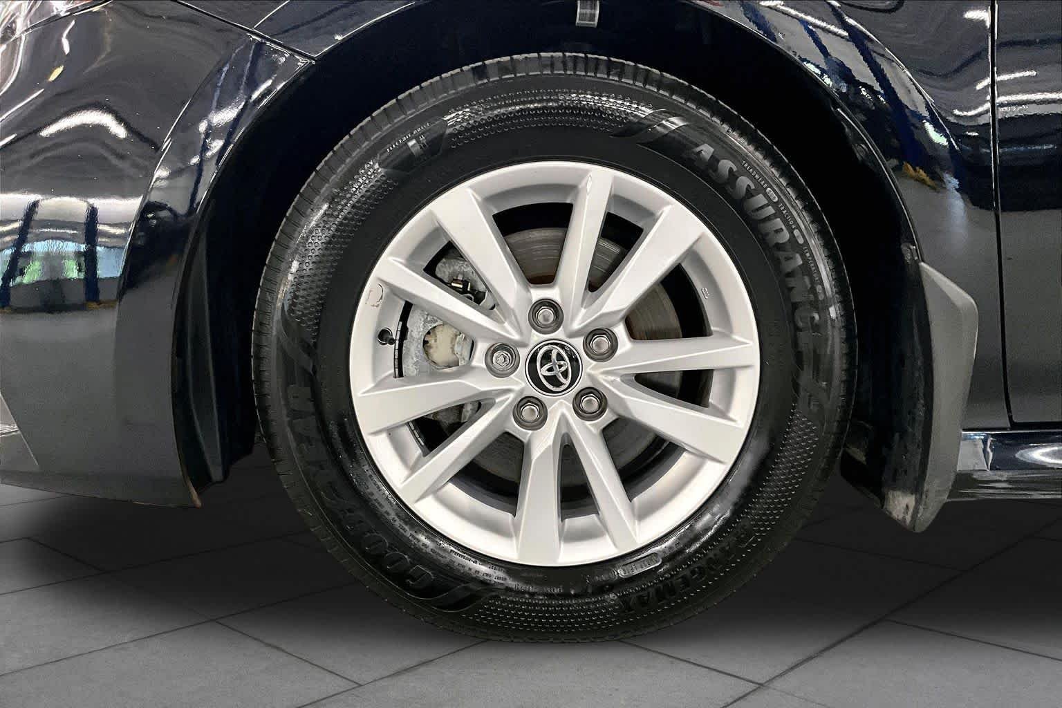 Used 2025 Midnight Black Metallic Toyota LE image 11