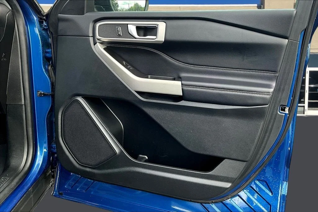 Used 2022 Blue Metallic Ford XLT image 31