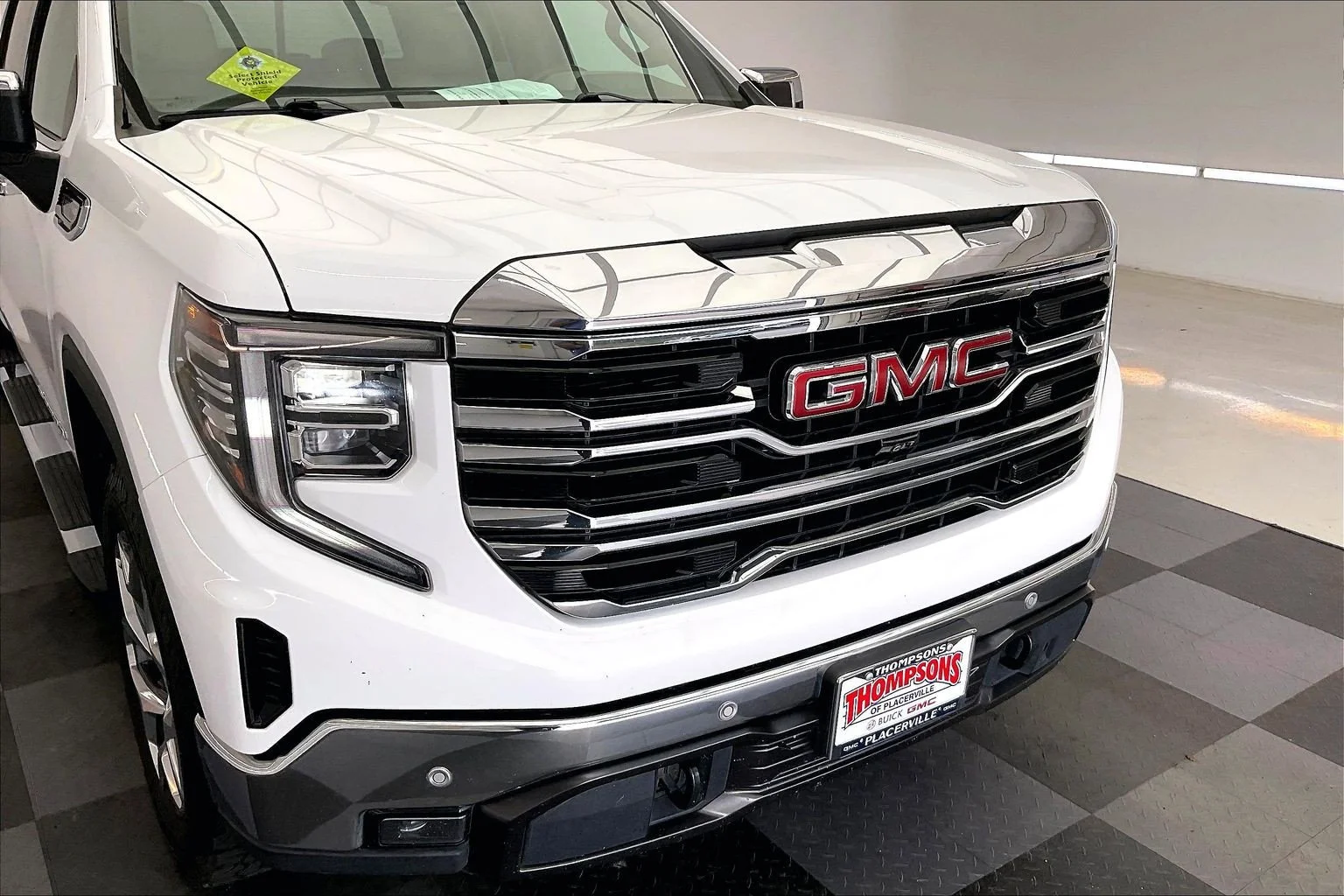 Used 2022 Summit White GMC SLT image 30