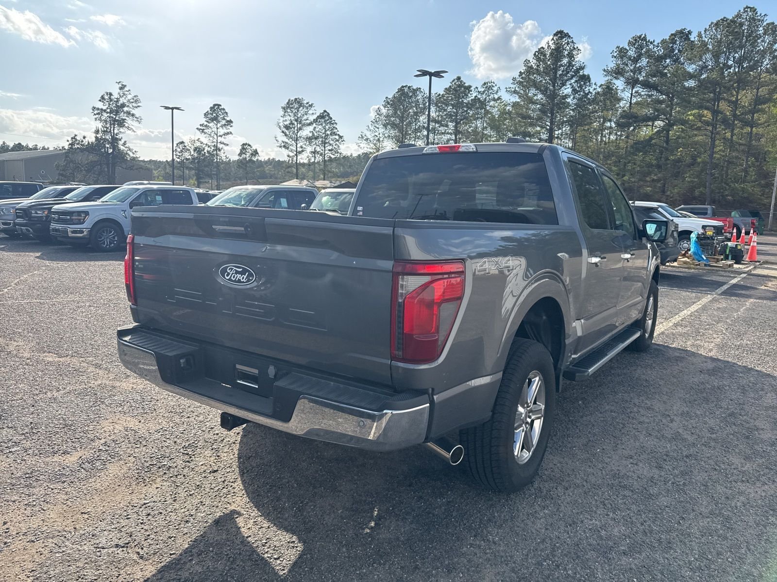 2024 Ford F-150 XLT - Photo 7