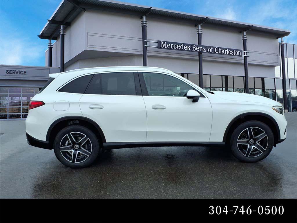 New 2026 Polar White Mercedes-Benz GLC 300 image 2