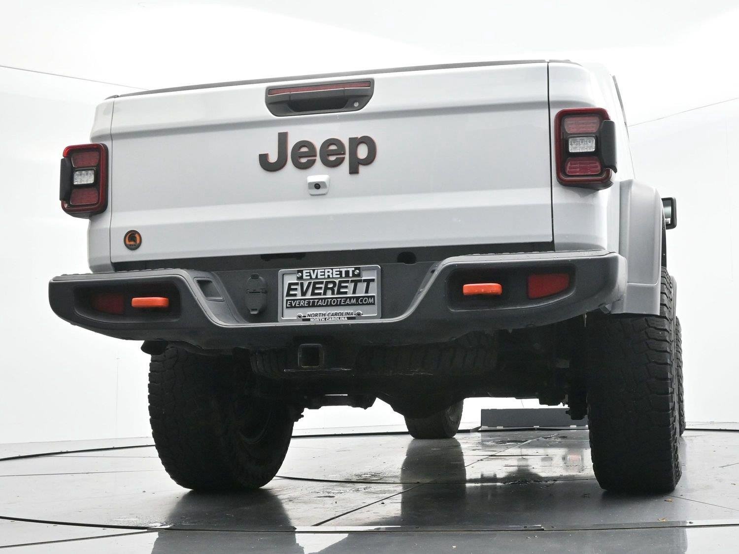 Used 2022 Bright White Clearcoat Jeep Mojave image 47