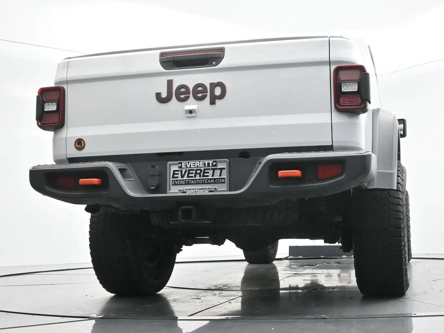 Used 2022 Bright White Clearcoat Jeep Mojave image 47