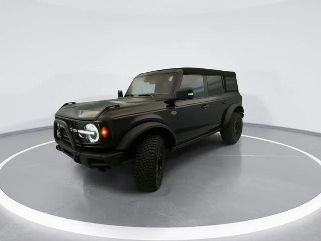 Used 2024 Black Ford Wildtrak image 2