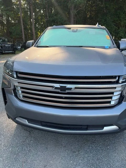 Used 2021 Gray Chevrolet High Country image 2