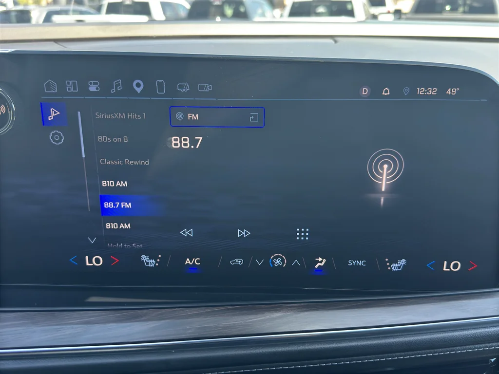 Used 2025 Gray Chevrolet Z71 image 37