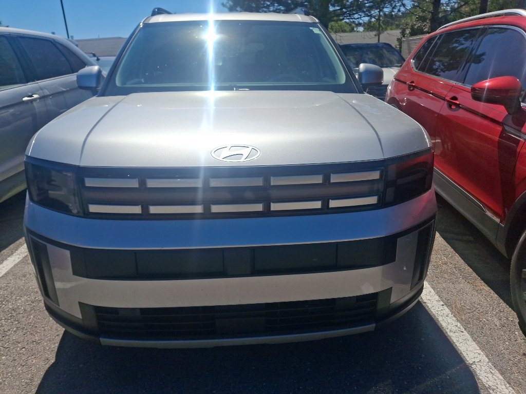 Used 2024 Shimmering Silver Hyundai SEL image 2