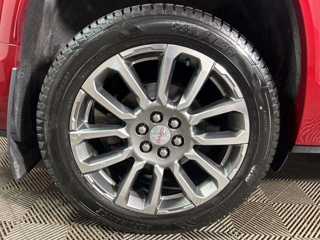 Used 2021 Cayenne Red GMC Denali image 2