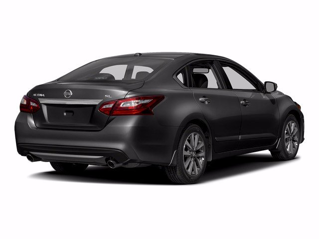 Used 2017 Nissan Altima SL with VIN 1N4AL3AP4HC493688 for sale in Burnsville, Minnesota