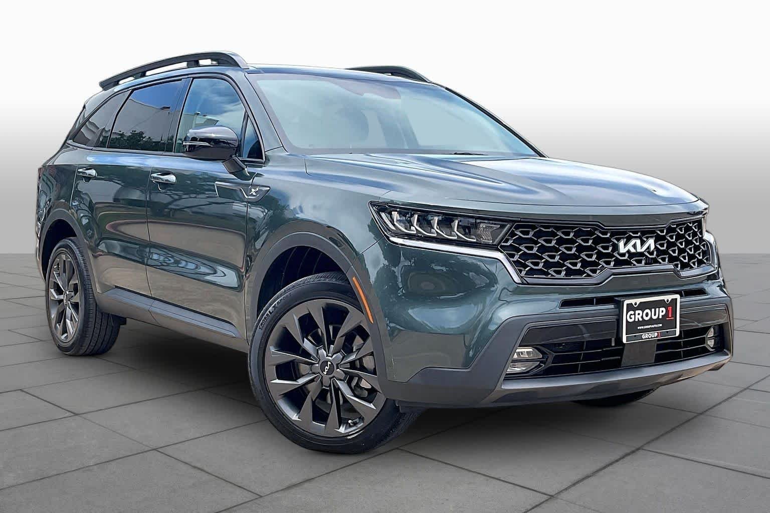 Pre-Owned 2023 Kia Sorento X-Line EX