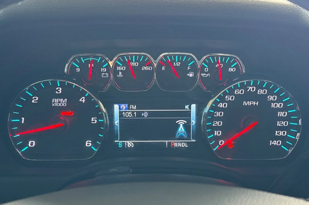 Used 2018 Silver Ice Metallic Chevrolet Premier image 34
