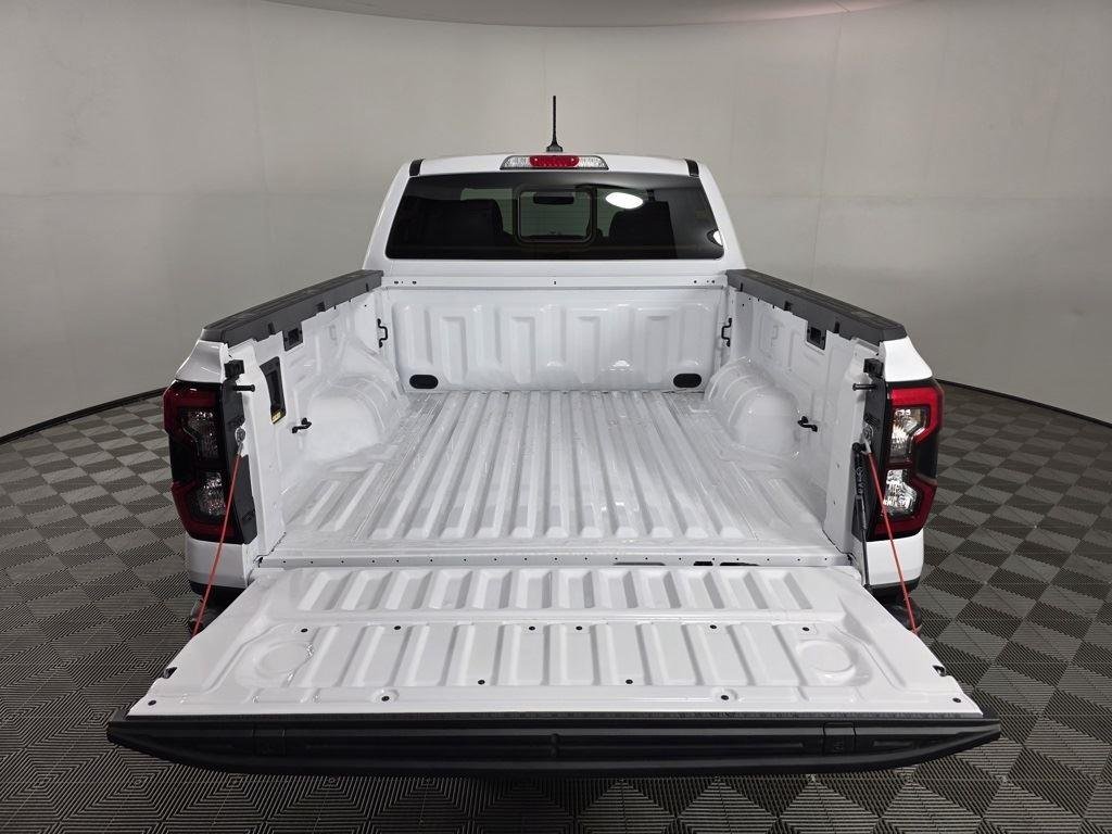 Used 2025 Oxford White Ford LARIAT image 5