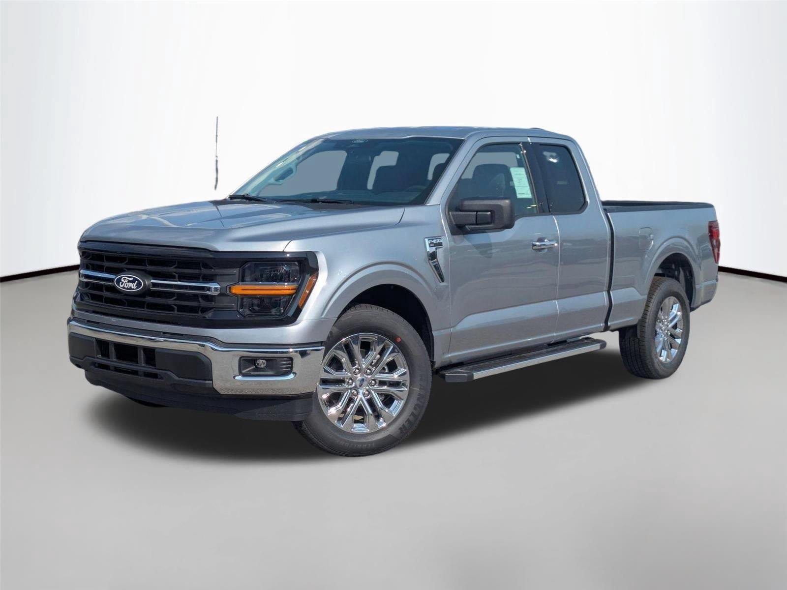 New 2026 Iconic Silver Metallic Ford XLT image 1